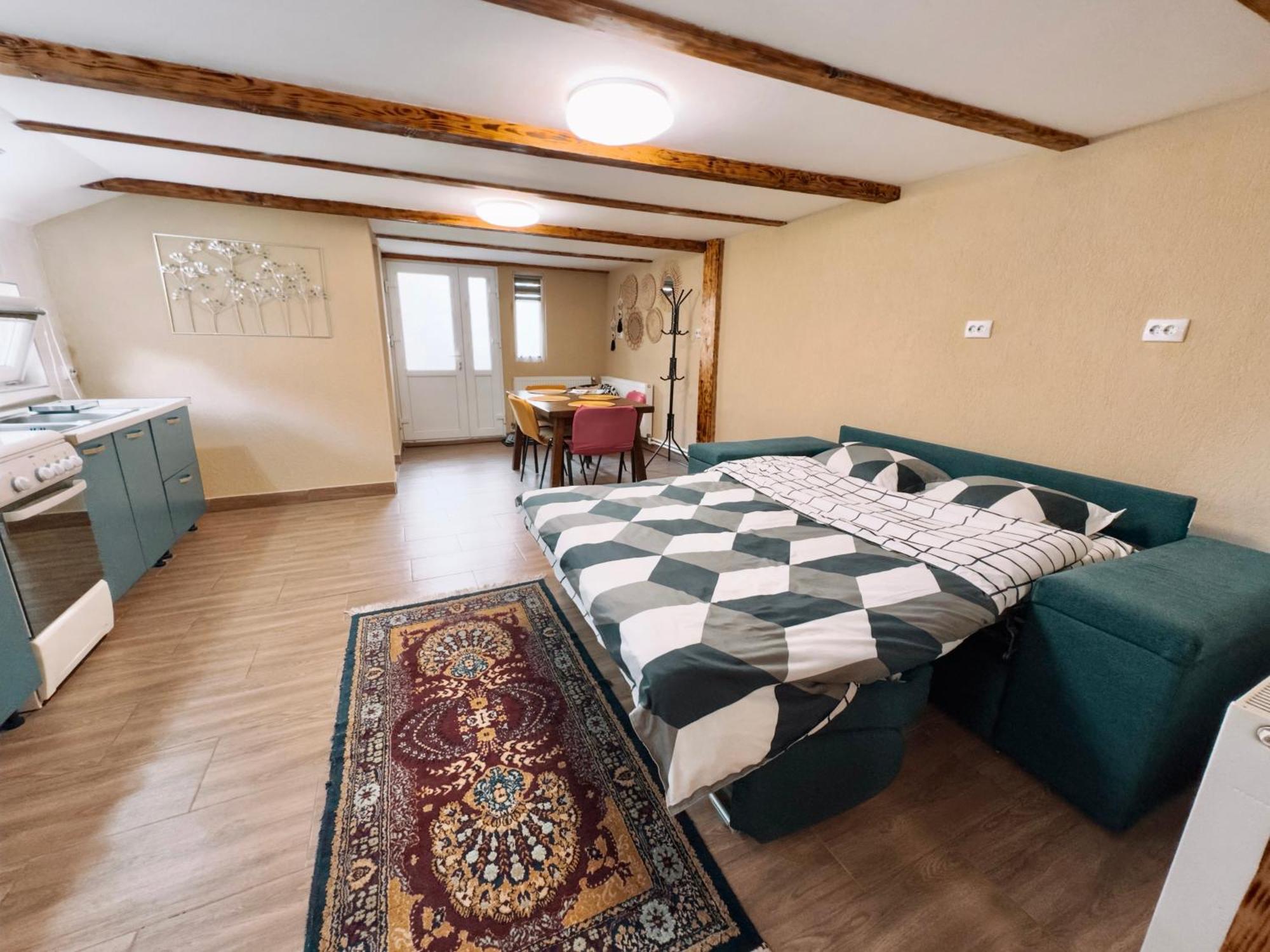 Apartamento Yard Studio Rasnov Exterior foto